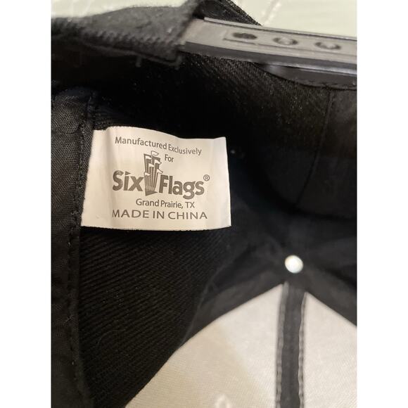 DC Comics The Flash Black White Hat Baseball Cap Snapback Six Flags 2017 - Picture 9 of 11